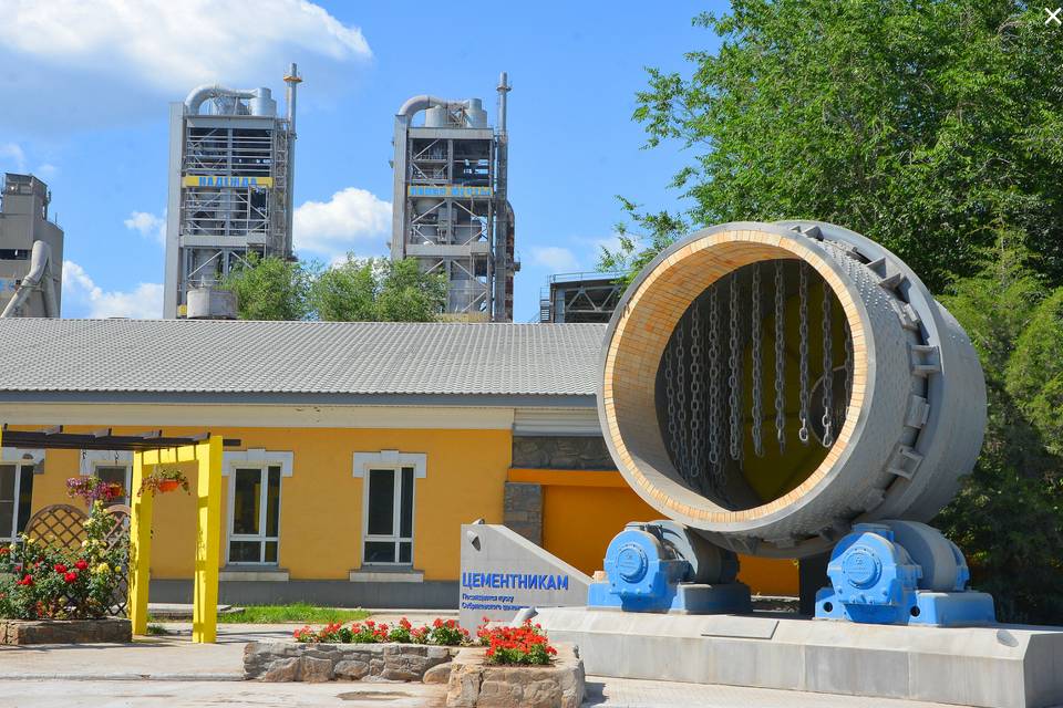 Под Волгоградом «Себряковцемент» готовится к установке новой мельницы