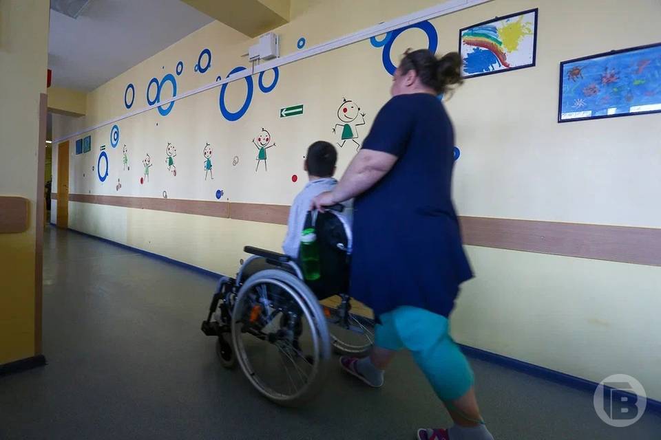 Под Волгоградом ребенку-инвалиду только через суд предоставили инвалидную коляску