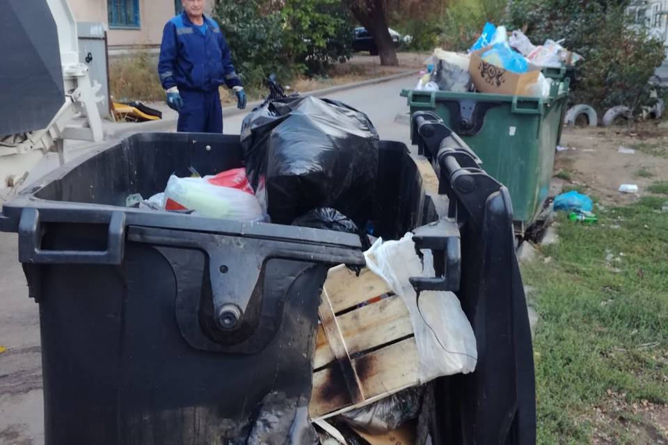 В Волгограде за два месяца вандалы сожгли 30 контейнеров