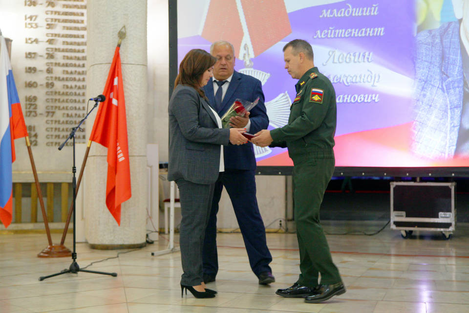 В Волгограде 11 павших бойцов посмертно наградили за мужество