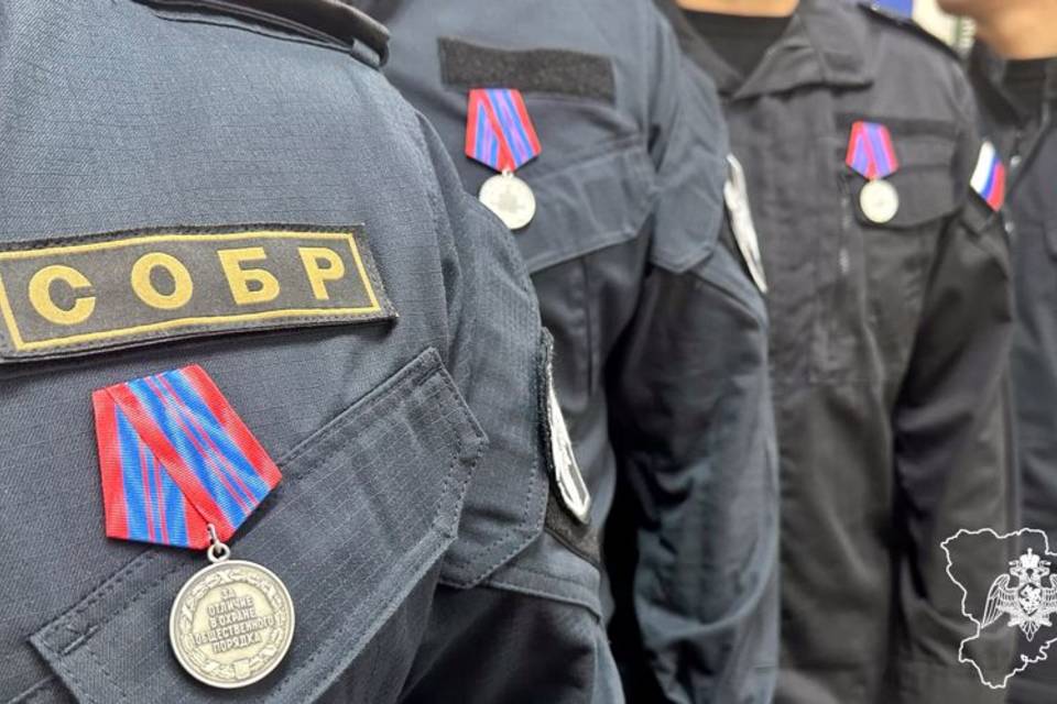 В Волгограде бойцам СОБР «Вектор» вручили госнаграды