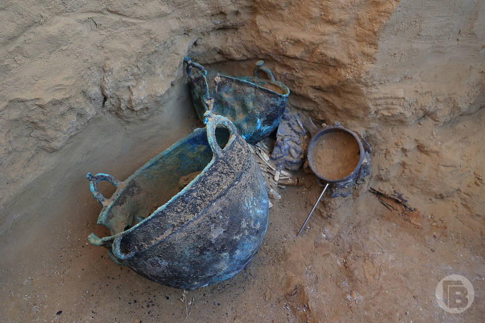 Археологи Волгоградской области приступили к изучению артефактов из сарматских захоронений