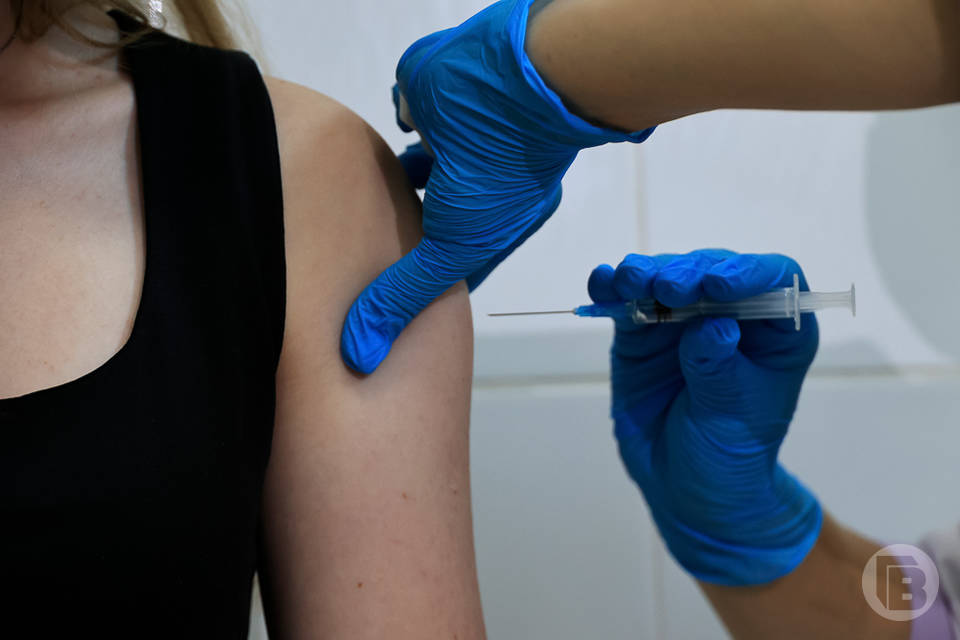 В Волгоградской области санврачи призывают работодателей вакцинировать сотрудников