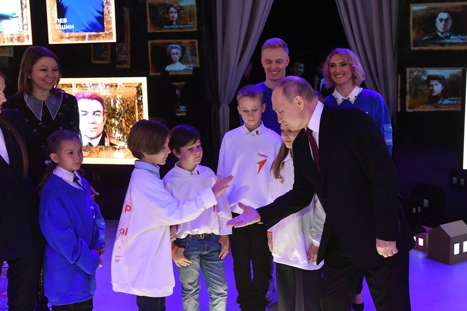 Владимир Путин посетил выставку "Россия" на ВДНХ