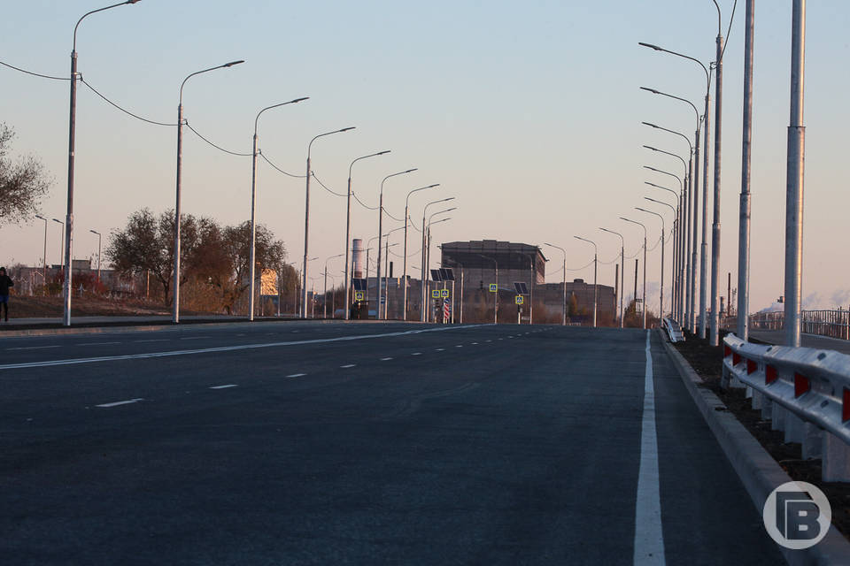 В Волгограде на трех путепроводах досрочно открыто движение транспорта