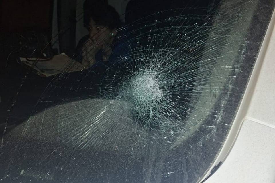 Буйные пациенты разбили машину скорой после драки в Волгограде