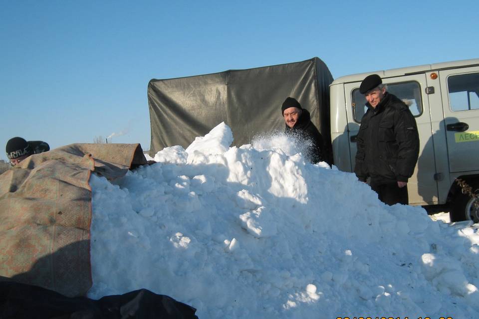 В Волгоградской области заготовили 102 тонны снега