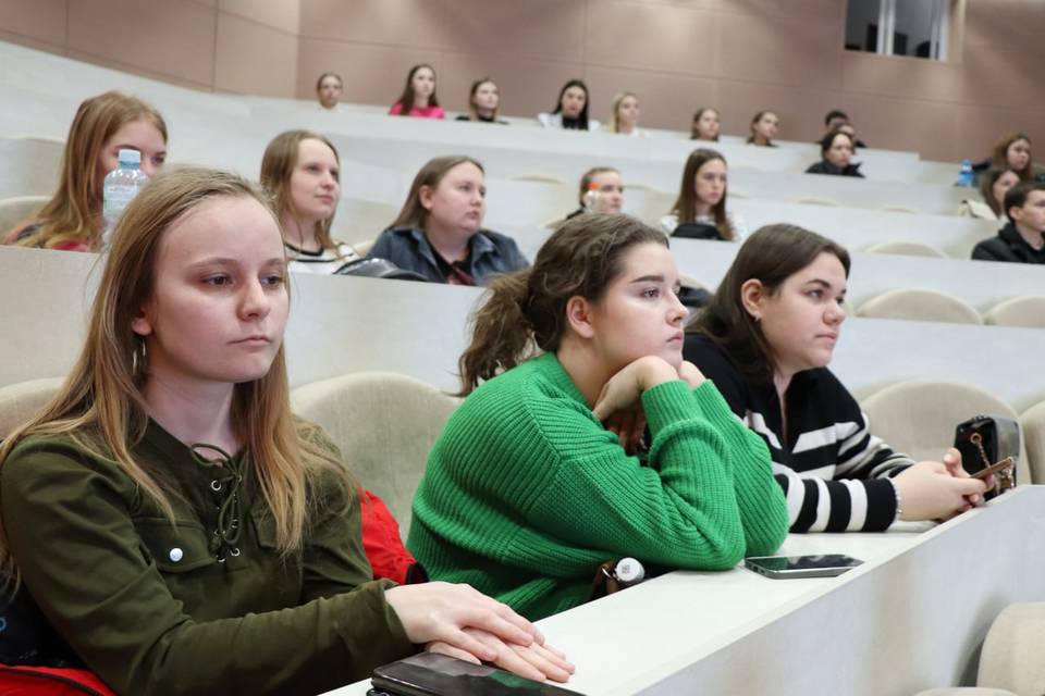 Волгоградским студентам рассказали о программе «Земский учитель»