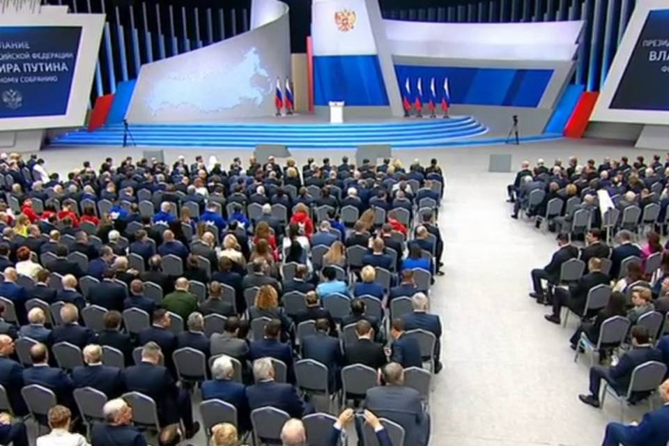 Губернатор Бочаров принимает участие в оглашении послания Президентом РФ