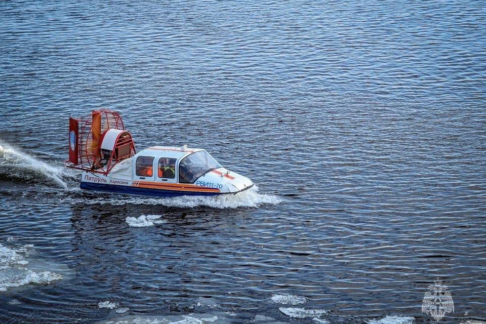 В Волгограде МЧС тренируется спасать жертв половодья