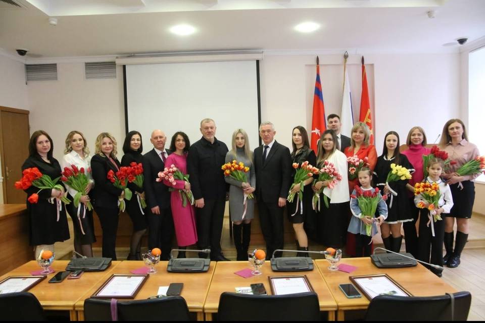 В Волгограде поздравили жен участников СВО с 8 Марта
