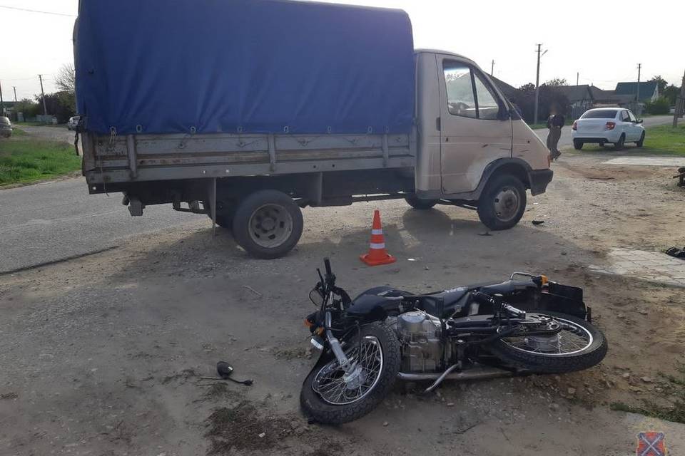 Подросток на мотоцикле врезался в «ГАЗель» под Волгоградом