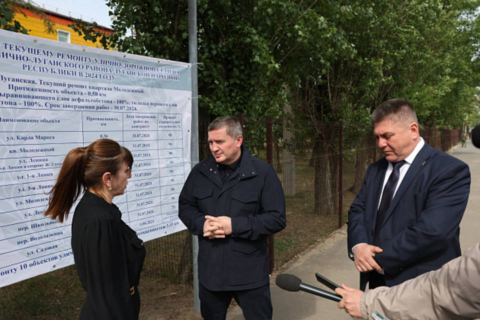 Губернатор Бочаров проводит рабочую поездку в подшефный район ЛНР