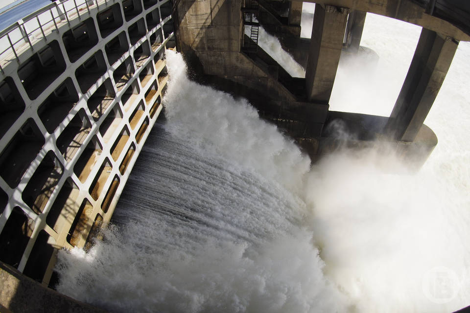 В Волгоградской области завершается весенний спецпопуск воды через ГЭС