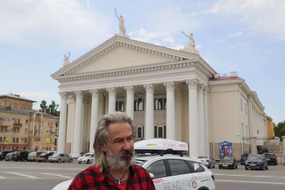 Путешествие в 100 тысяч километров: автоэкспедиция Андрея Леонтьева посетила Волгоград