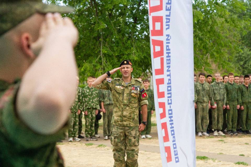 В Волгоградской области стартовали военно-спортивные сборы для молодежи