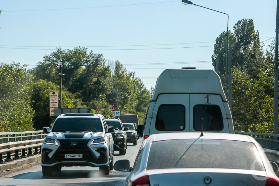 Волгоградские дороги сковали пробки 27 мая