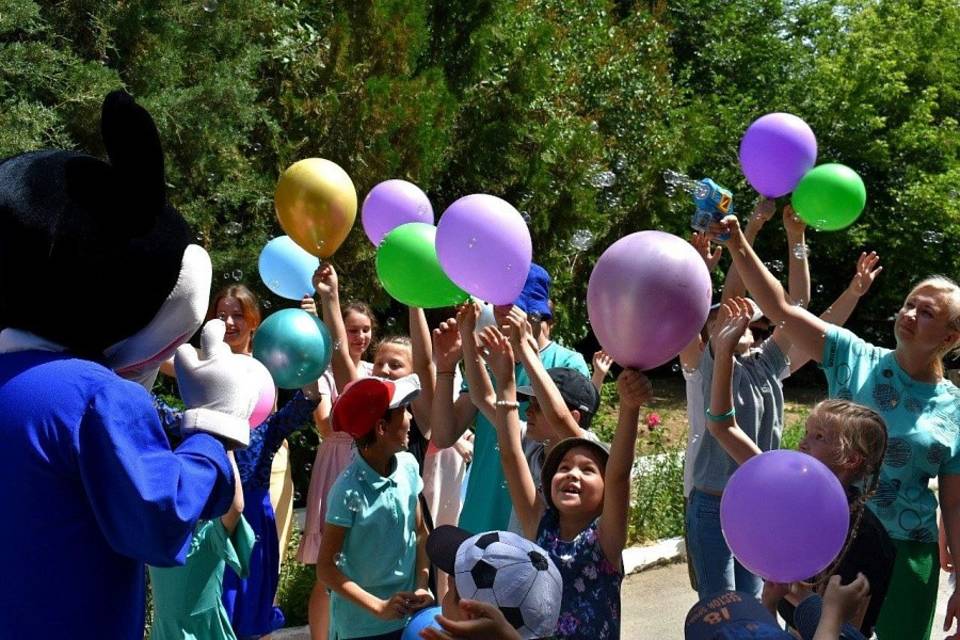 День защиты детей весело проходит в детских соцучреждениях Волгоградской области