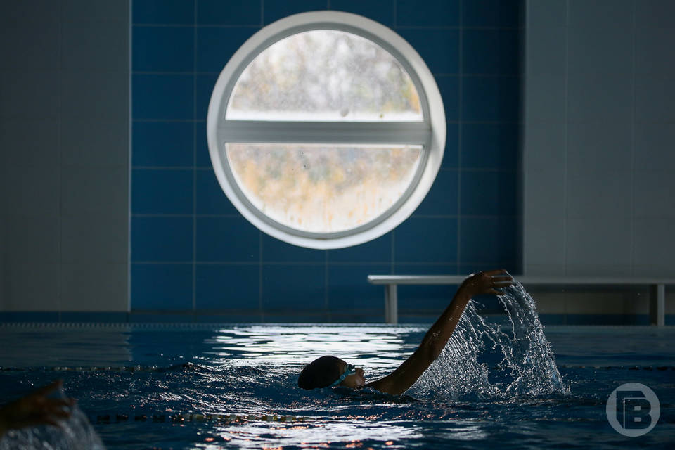 В Волгограде несовершеннолетняя девочка захлебнулась в бассейне