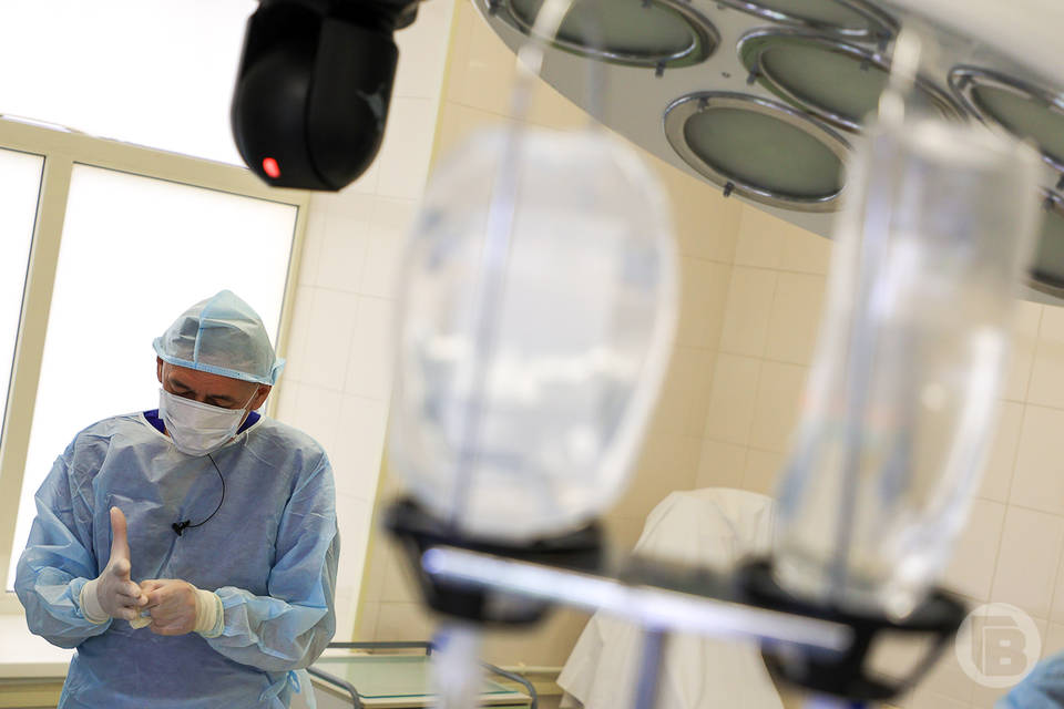 В Волгограде хирурги  провели пациенту одномоментно две операции