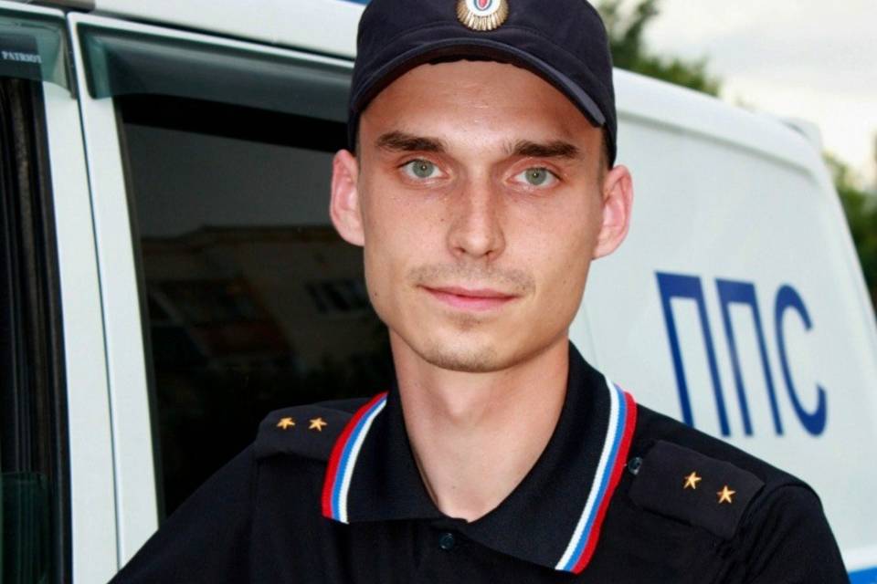 Волгоградский полицейский Александр Карпов спас жизнь человеку