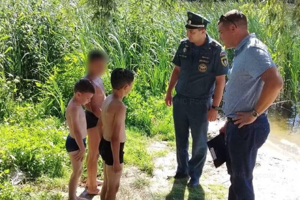Спасатели нашли в Волгоградской области детей у реки без присмотра взрослых