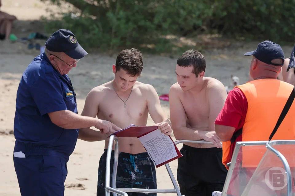 В Волгограде и области спасатели рейдами прошлись по пляжам