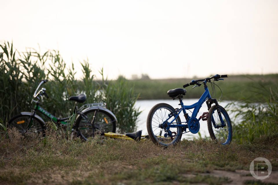 Под Волгоградом иномарка снесла 8-летнего мальчика на велосипеде