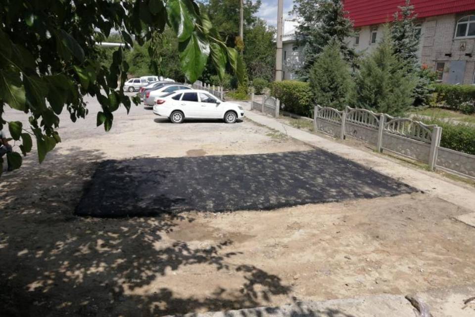 Волгоградские концессии восстановили 450 квадратных метров асфальтового покрытия