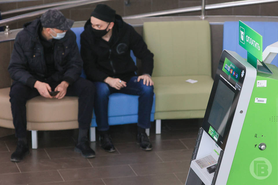 В Волгограде двое мужчин ограбили банкомат в новогоднюю ночь