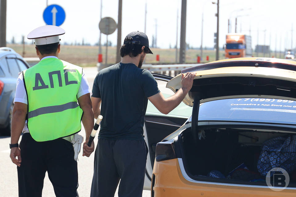 В Волгоградской области задержали водителя с поддельными правами