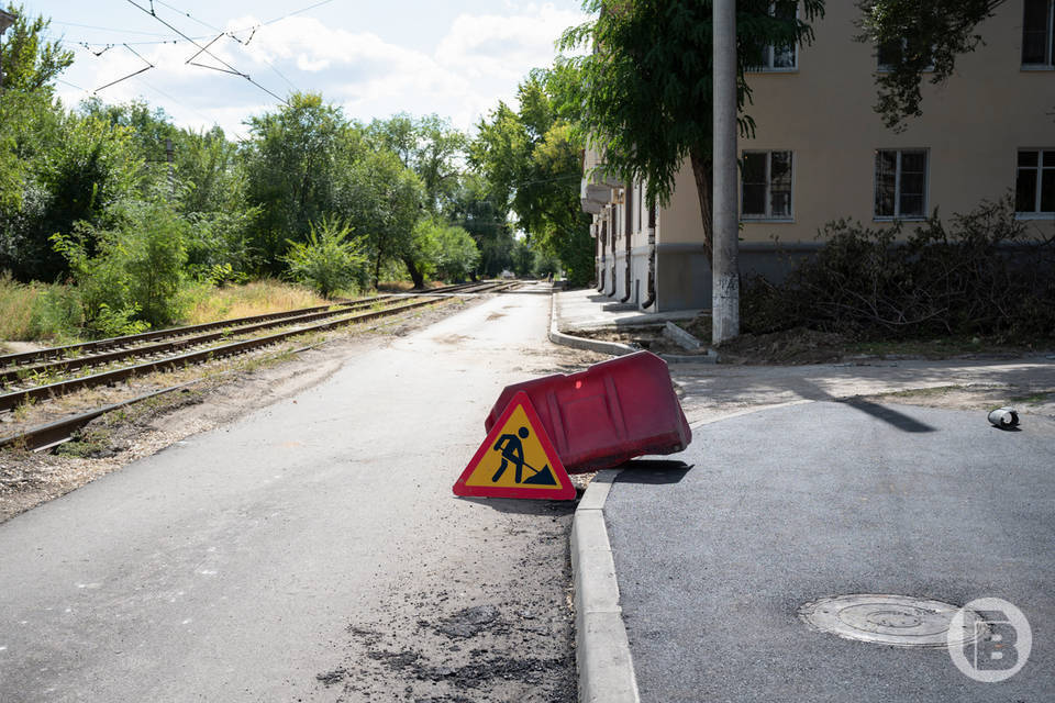 В Волгограде обновляют дорогу на улице Ломоносова