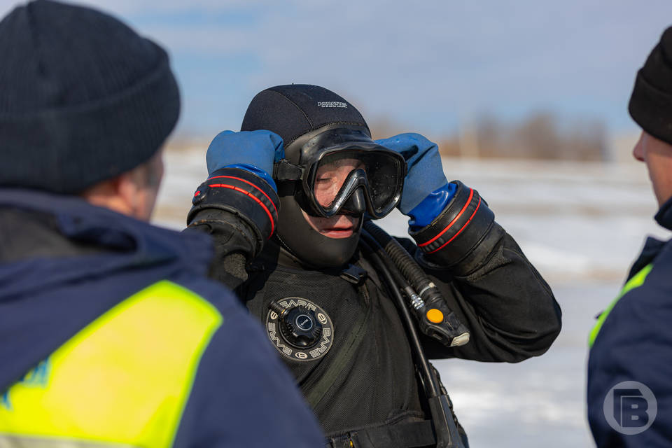 В Волгоградской области  ищут водолаза, наждачника, съемщика за 100 тысяч рублей