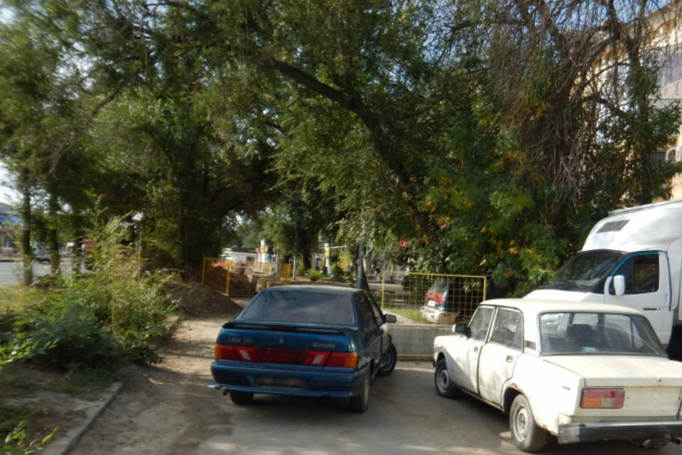 В Волгограде подросток за ночь угнал две машины и уснул в одной из них