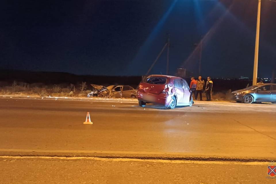 4 человека пострадали в серьезном ДТП в Волгограде