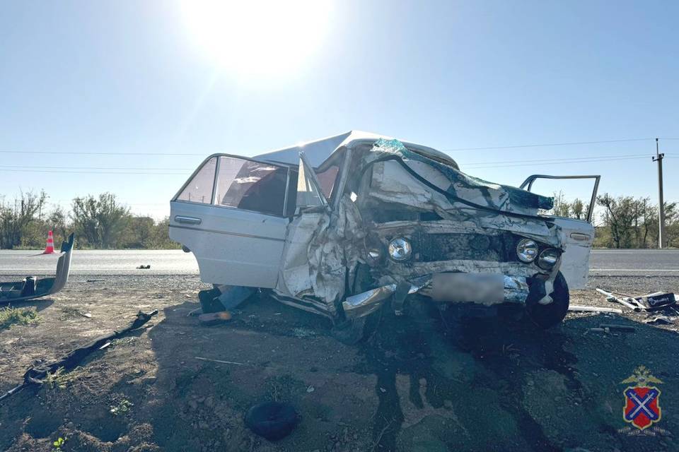 Четыре человека погибли в страшной аварии под Волгоградом