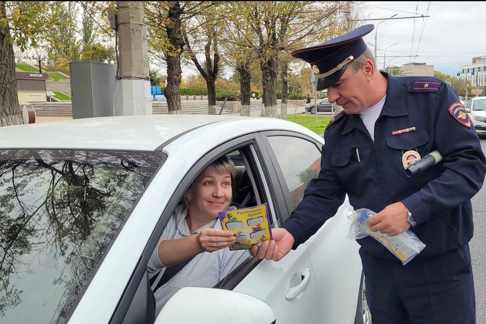 Волгоградские автоинспекторы провели для водителей акцию «Безопасная осень»