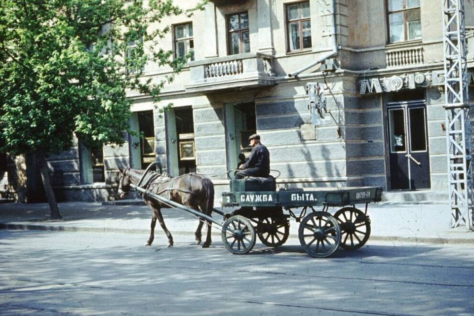 Волгоградцы вспомнили, как меняли шубу на  воздушный шарик