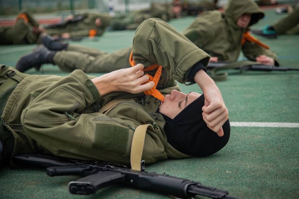 В Волгоградской области десятиклассники прошли военно-спортивную подготовку