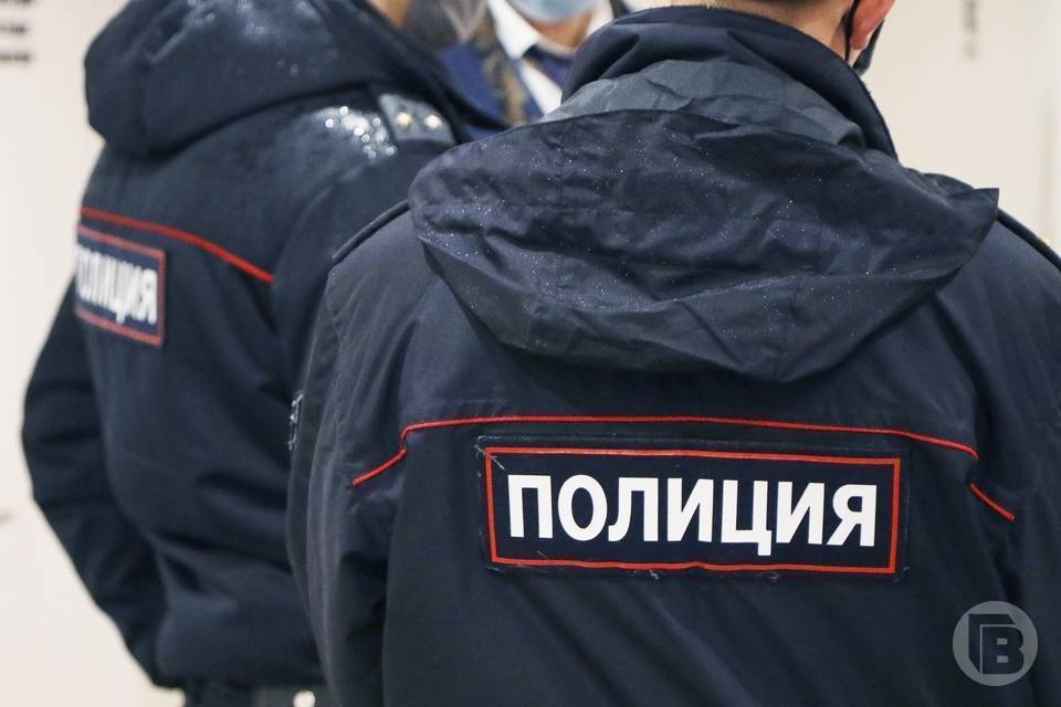 Волгоградские полицейские задержали двух лжежурналистов