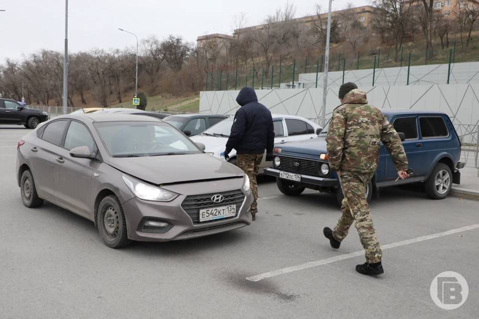 В Волгограде резко вырос спрос на отогрев авто в морозы