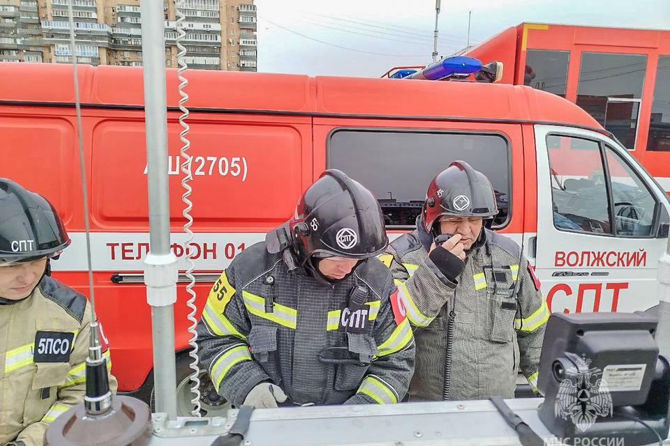 В ФОКе Волжского спасатели на учениях ликвидировали пожар