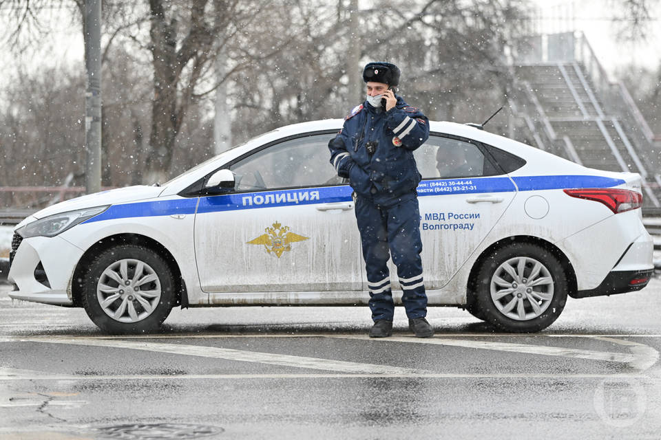 Трактор и кроссовер столкнулись в Волгограде