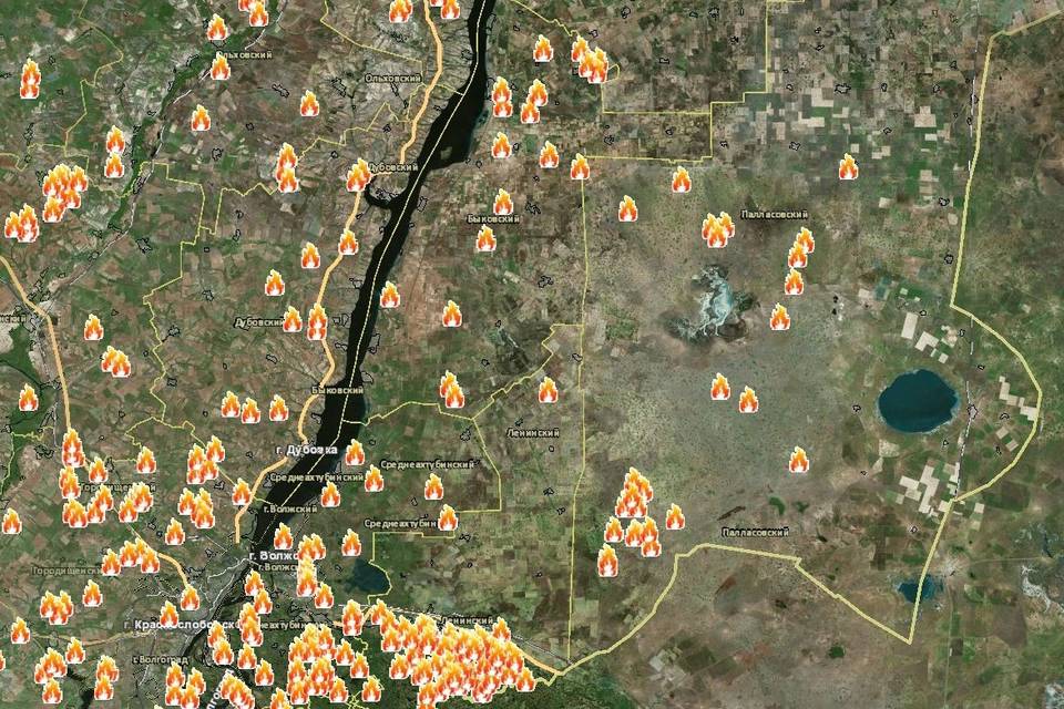 За лесными возгораниями в Волгоградском регионе следят из космоса