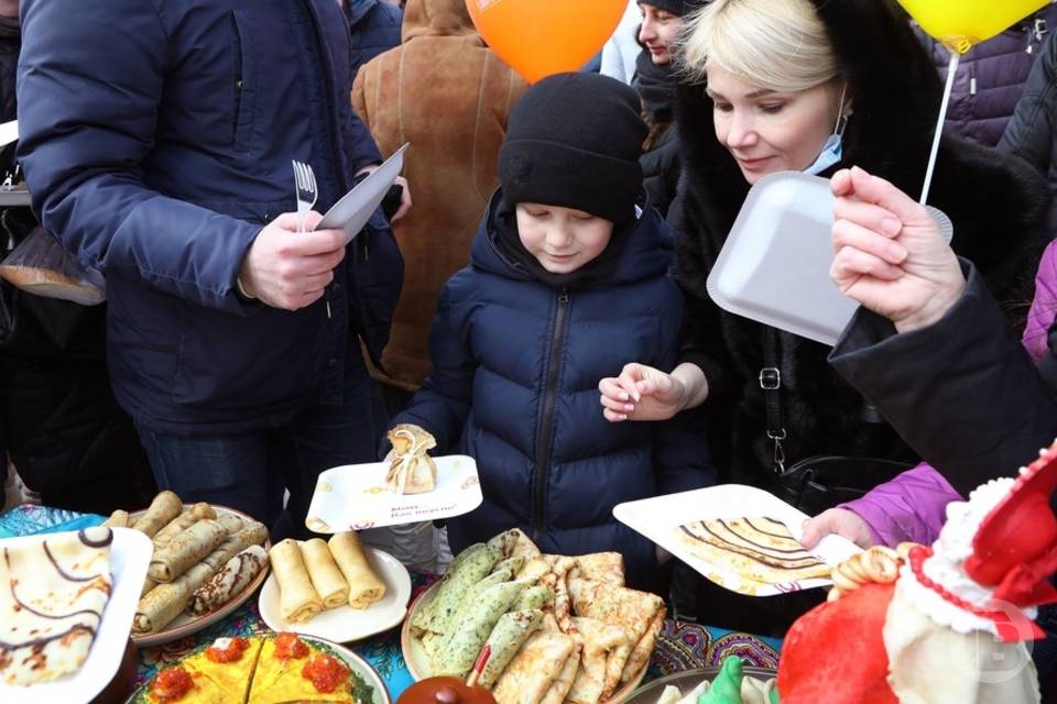 Волгоградцы любят мясную и творожную начинку в блинах