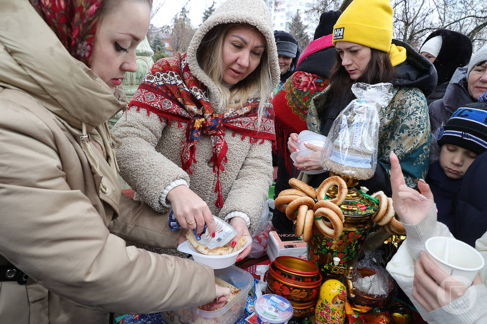 10 тысяч блинов и 500 кг шашлыка приготовят в ЦПКиО Волгограда