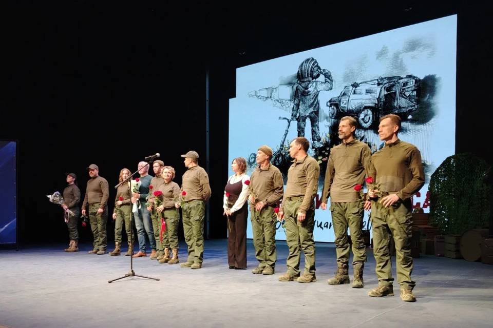 В камышинском драмтеатре показали «Дневники Донбасса. Век двадцать первый…»