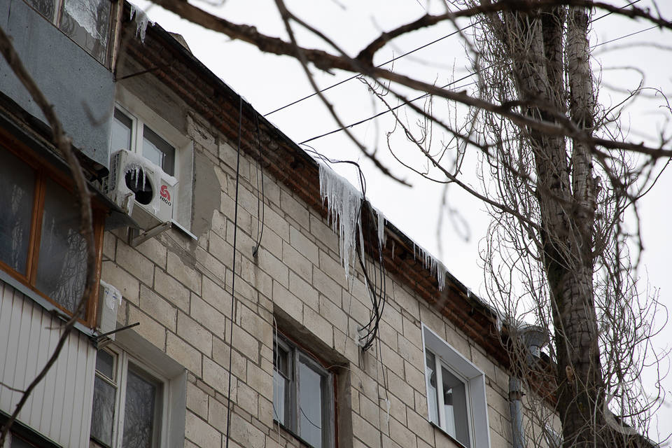 В Волгограде заметили подозрительного мужчину