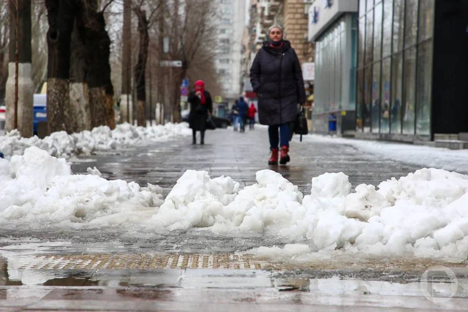 Волгоградцам 6 марта вновь обещают снег с дождём