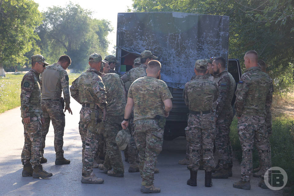 Волгоградцы отправили мобильную радиостанцию на СВО